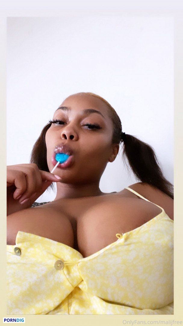 Thelifeofmalij Nude Onlyfans Leaks Photos Porndig