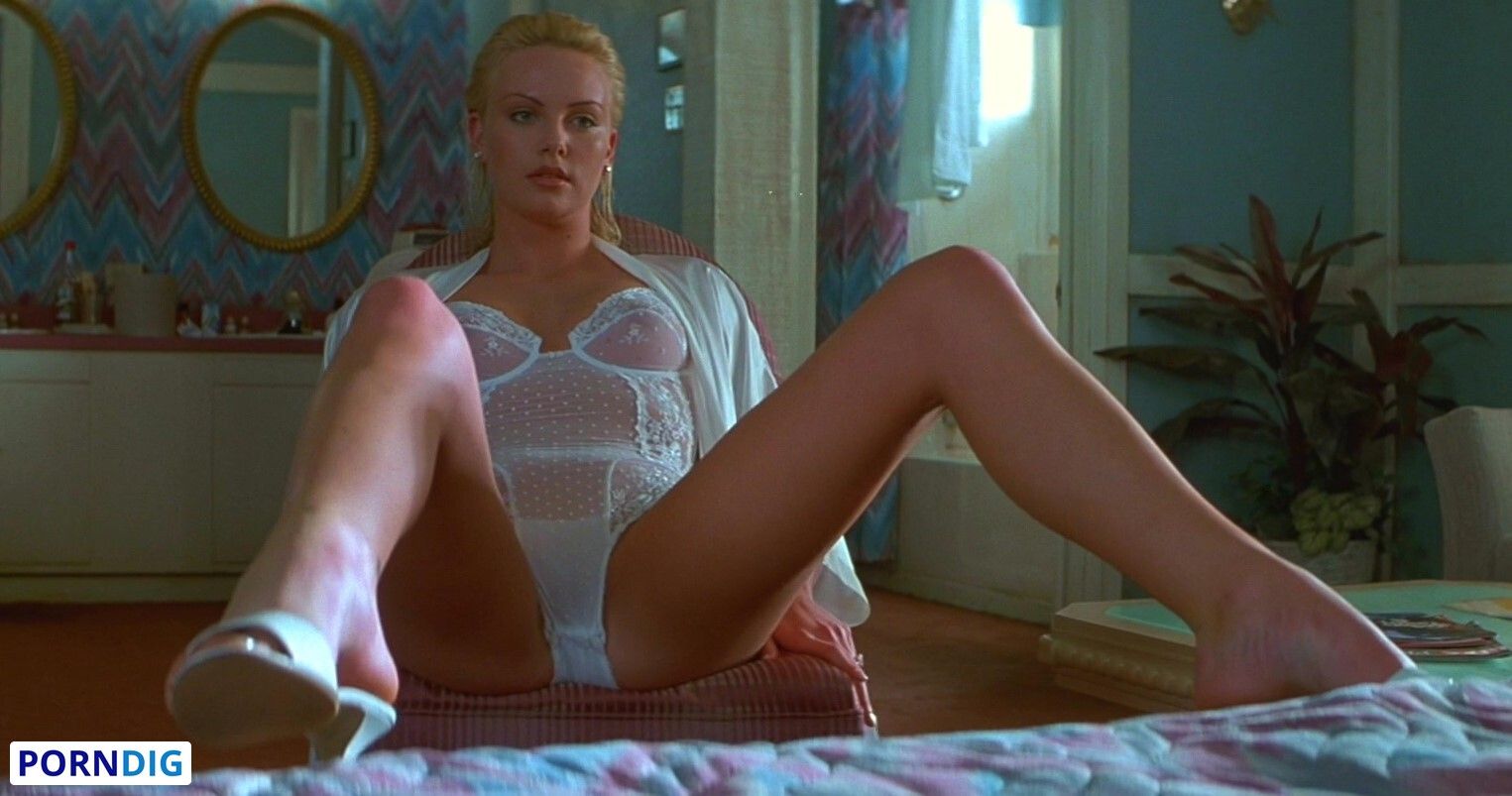 Charlize Theron Nude Leaked Photo #16 - Porndig