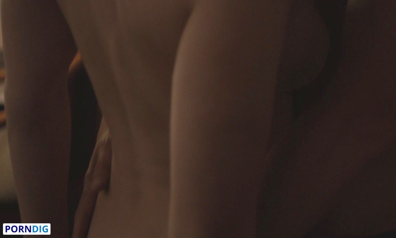 Emily Blunt Nude Leaked Photo #20 - Porndig