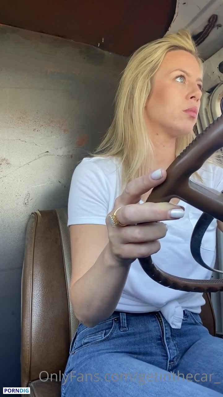 Getinthecar_ Nude Leaked OnlyFans Video #5 - Porndig