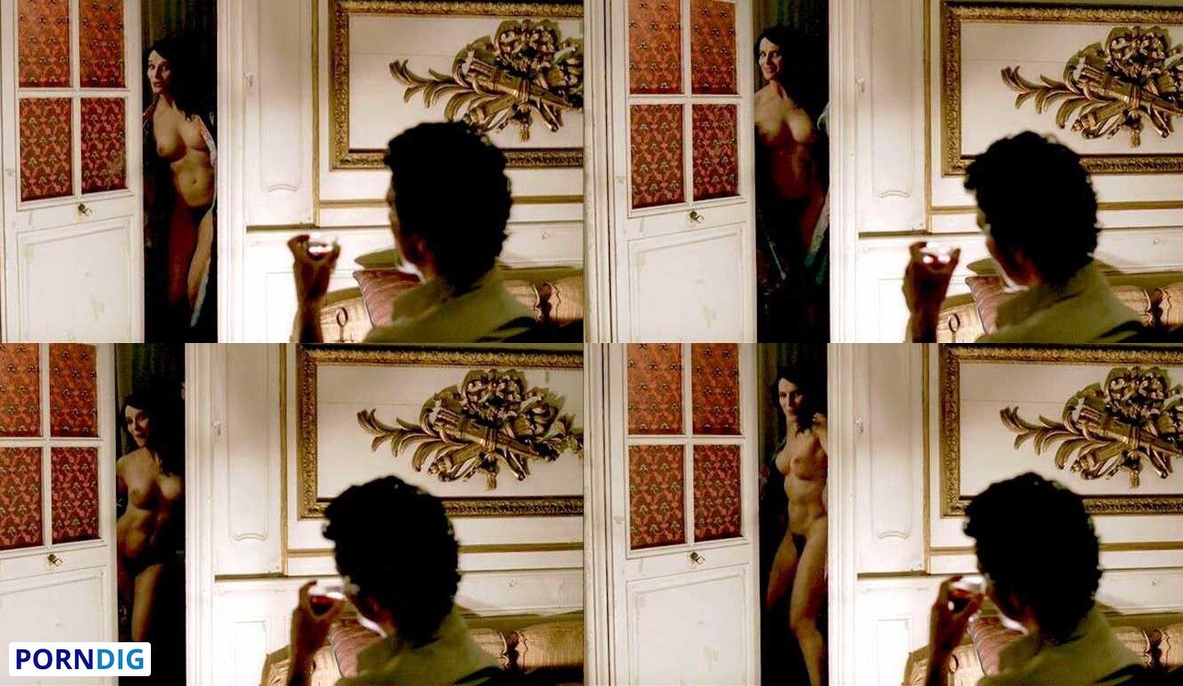 Juliette Binoche Nude Leaked Photo #9 - Porndig