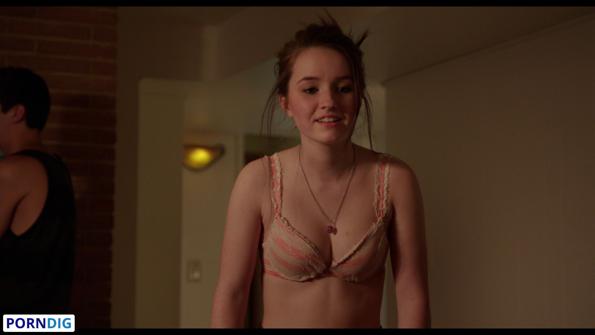 Kaitlyn Dever Nude Leaked Photo #6 - Porndig