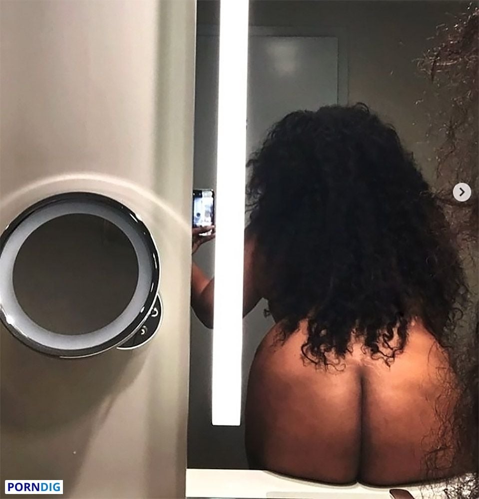 Lizzo Nude Leaked Photo #19 - Porndig