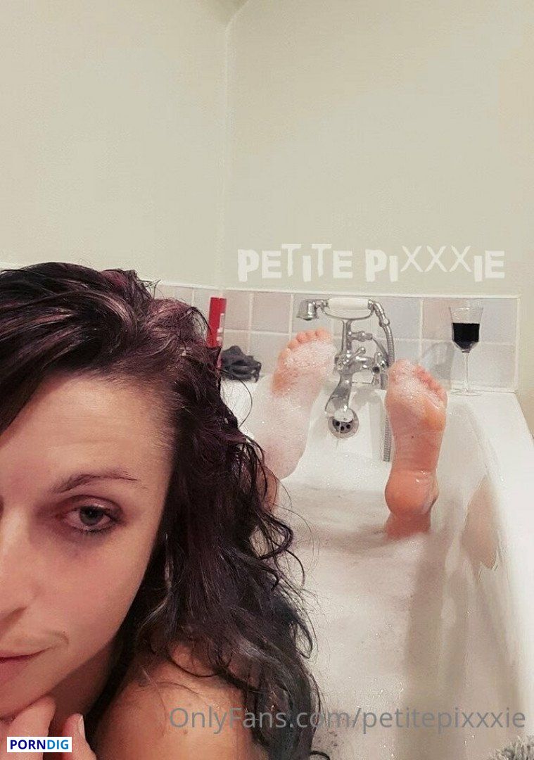 Petitepixxxie Nude OnlyFans Leaks 9 Photos - PornDig