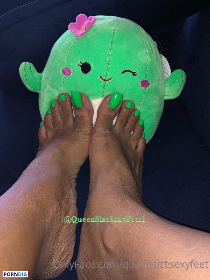 Queensizesexyfeet Nude Leaks 11 Photos - PornDig