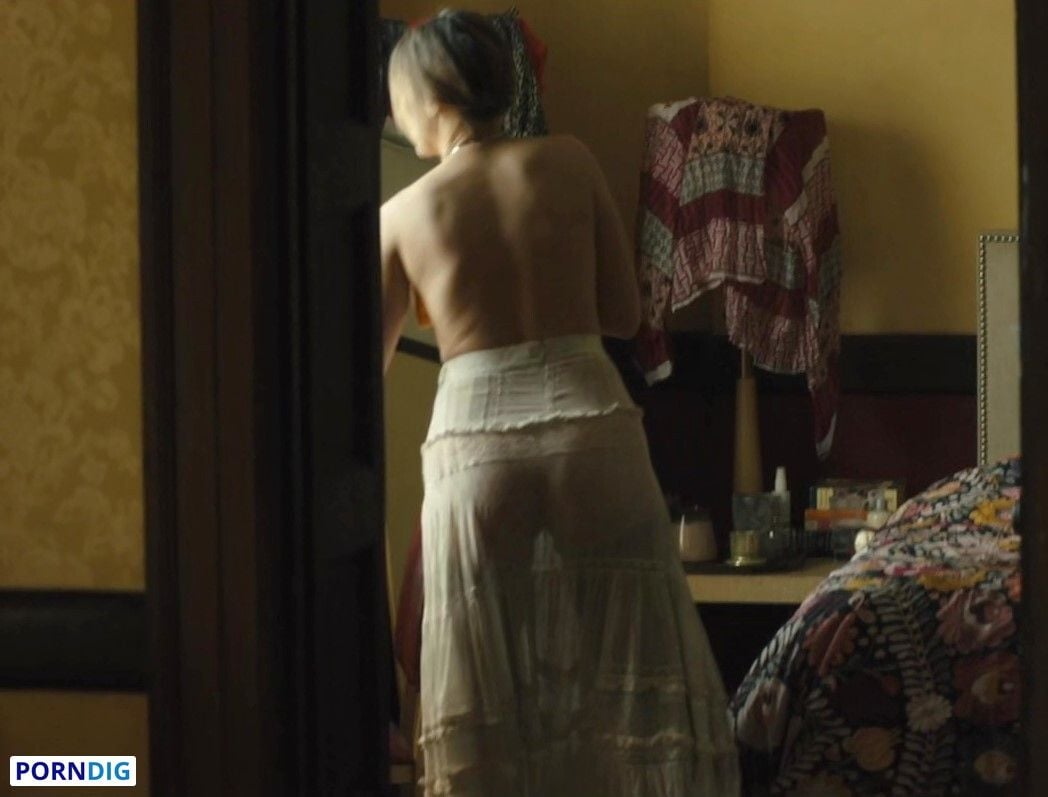 Vera Farmiga Nude Leaked Photo #4 - Porndig