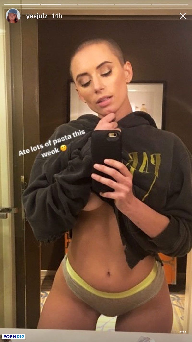 Yesjulz Nude Leaked Photo #17 - Porndig