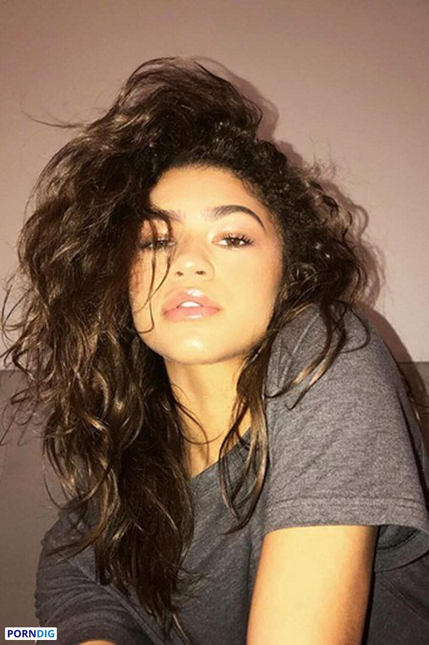 Zendaya Nude Leaked Photo #87 - Porndig